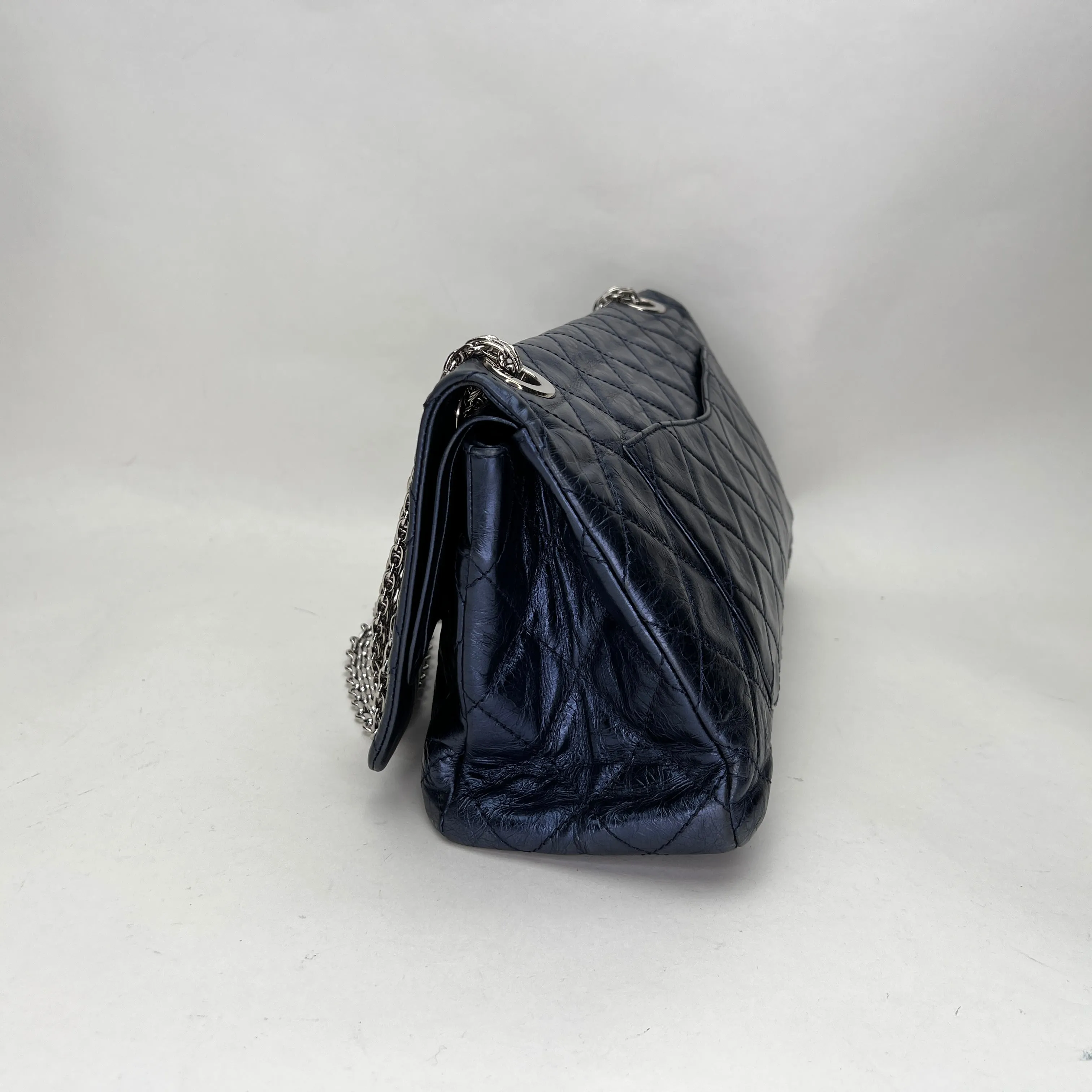 2.55 Large Navy Shoulder Bag in Distressed Leather, Silver hardware