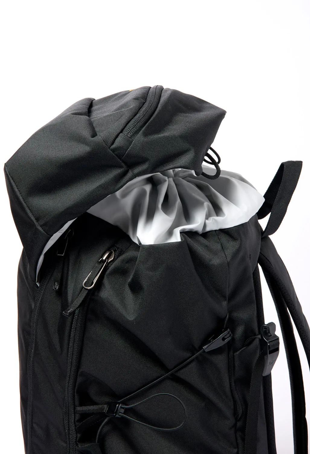 Arc'teryx Mantis 30 Backpack - Black