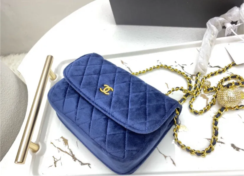 Blue suede Chanel woman handbag