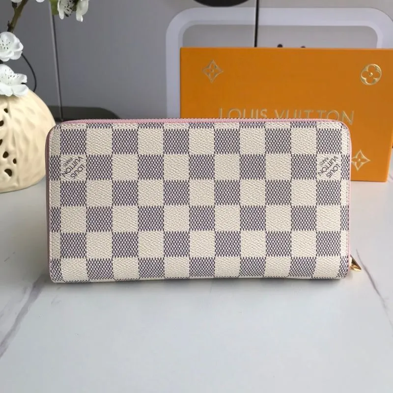 Louis Vuitton Women's Wallet/Clutch Check Print (Beige)