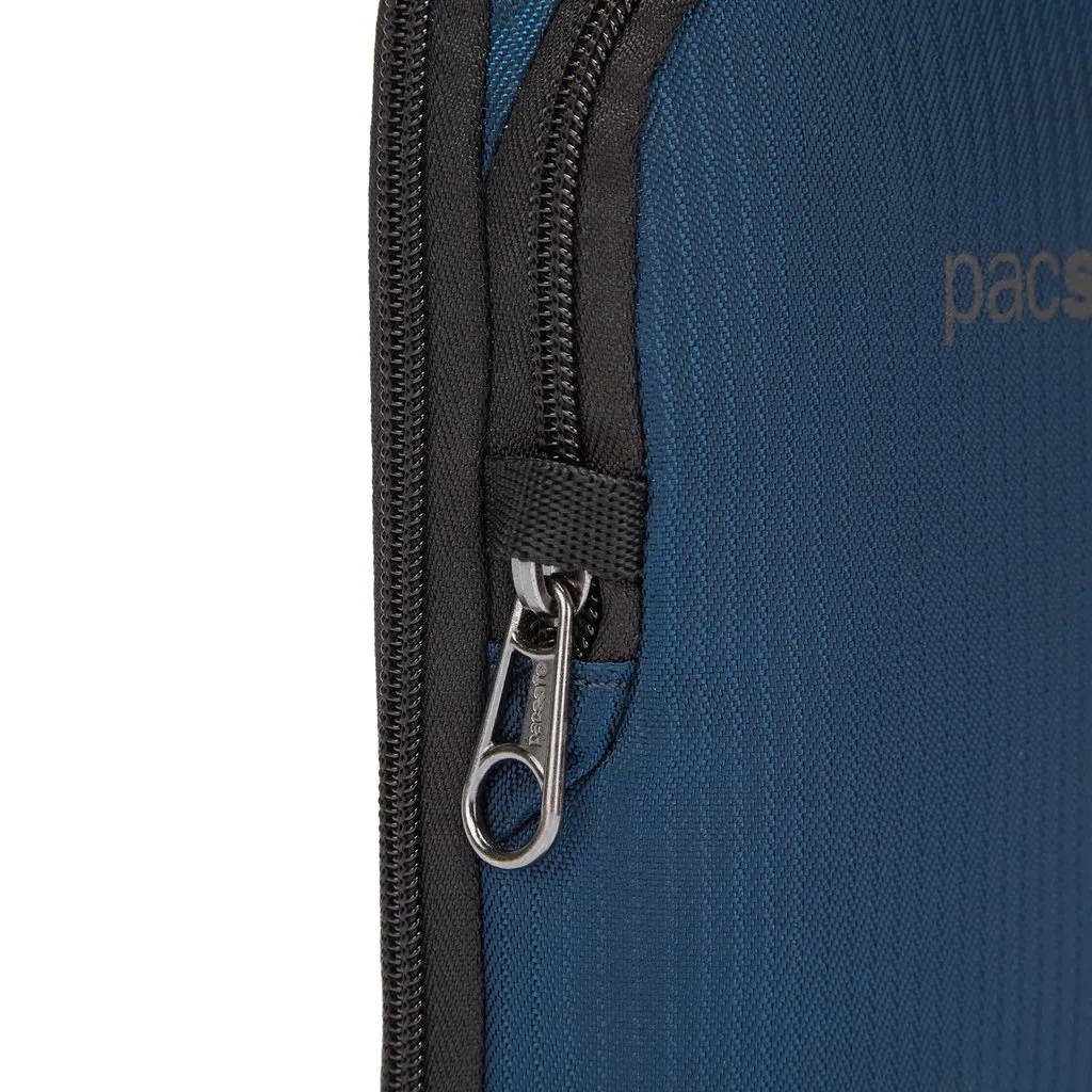 Pacsafe Daysafe ECONYL® Anti-Theft Tech Crossbody